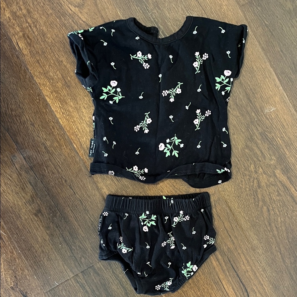 Tiny Tribe Floral Black Baby Outfit Size 3-6 Months